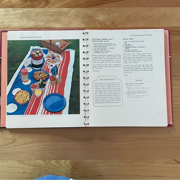 Betty Crocker cookbooks two, Cake and Frosting mix Cookbook and Dinner Parties - Picture 4 of 10